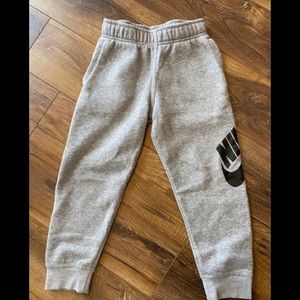 Boys size 6 Nike pants